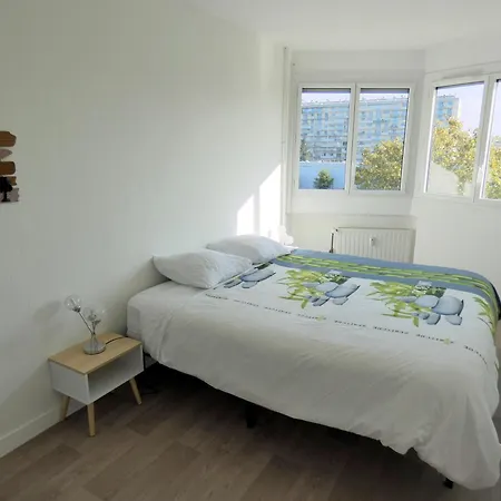 37M2 Lumineux Face Gare Sncf, Wifi Et Cafe Et The Offerts Apartment Orleans Exterior photo