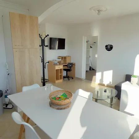 37M2 Lumineux Face Gare Sncf, Wifi Et Cafe Et The Offerts Apartment Orleans Exterior photo